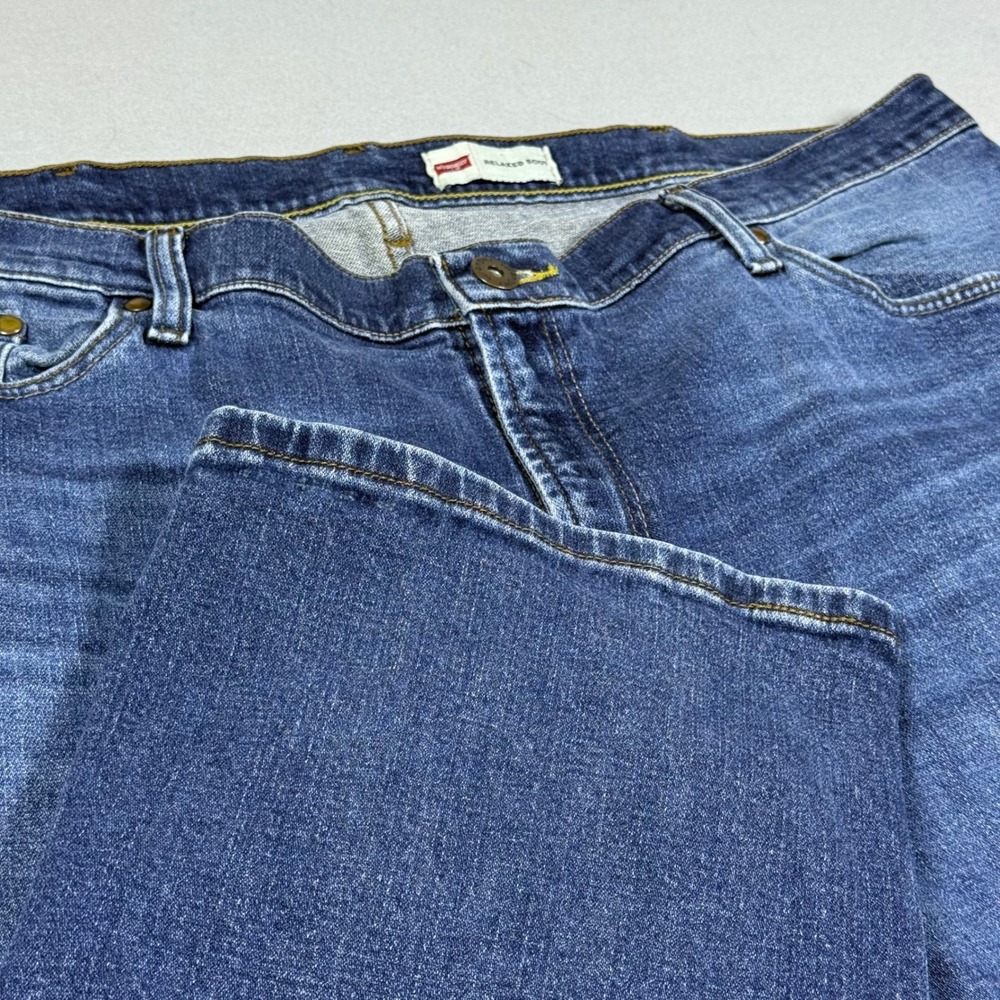 Wrangler Relaxed Boot Blue Denim Jeans Mens Medium Wash Bootcut Pants